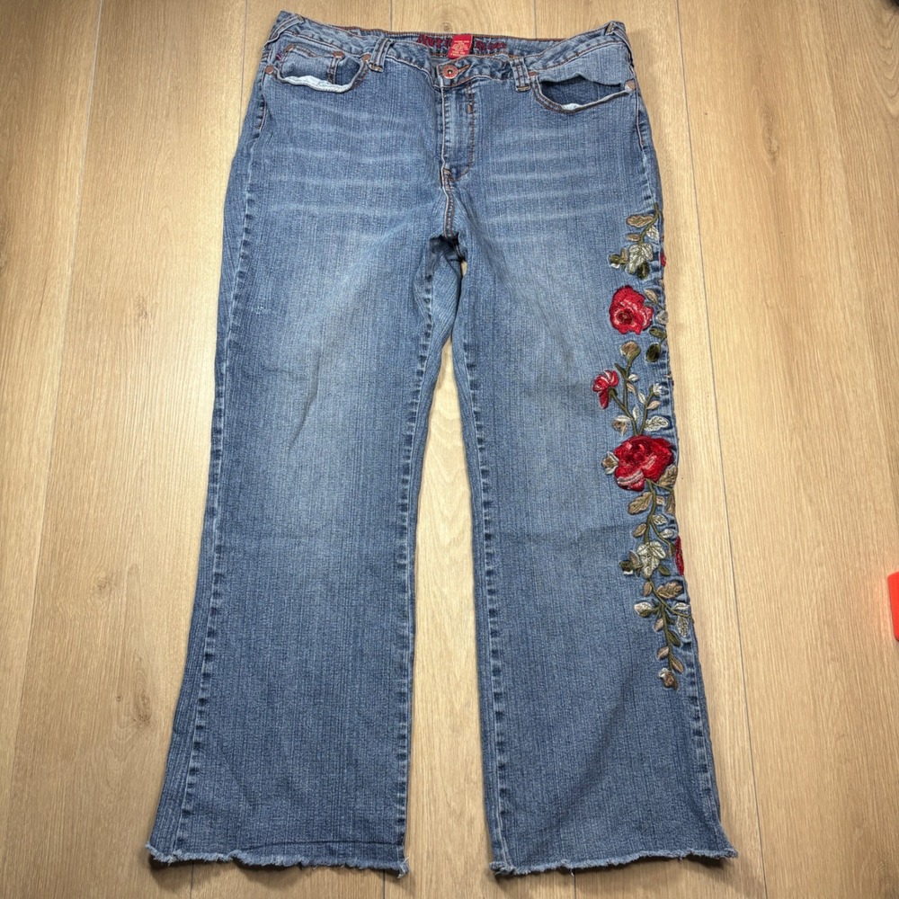 Americana Blues Womens Floral Rose Embroidered Jeans Medium Wash Raw Hem Size 18
